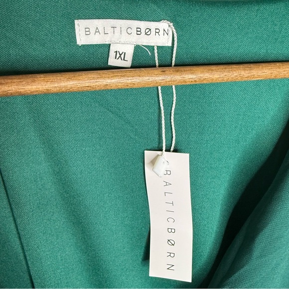 NWT Baltic Born Celine Maxi Dress Emerald Green Chiffon High Slit Long Sleeve 1X - Picture 10 of 12